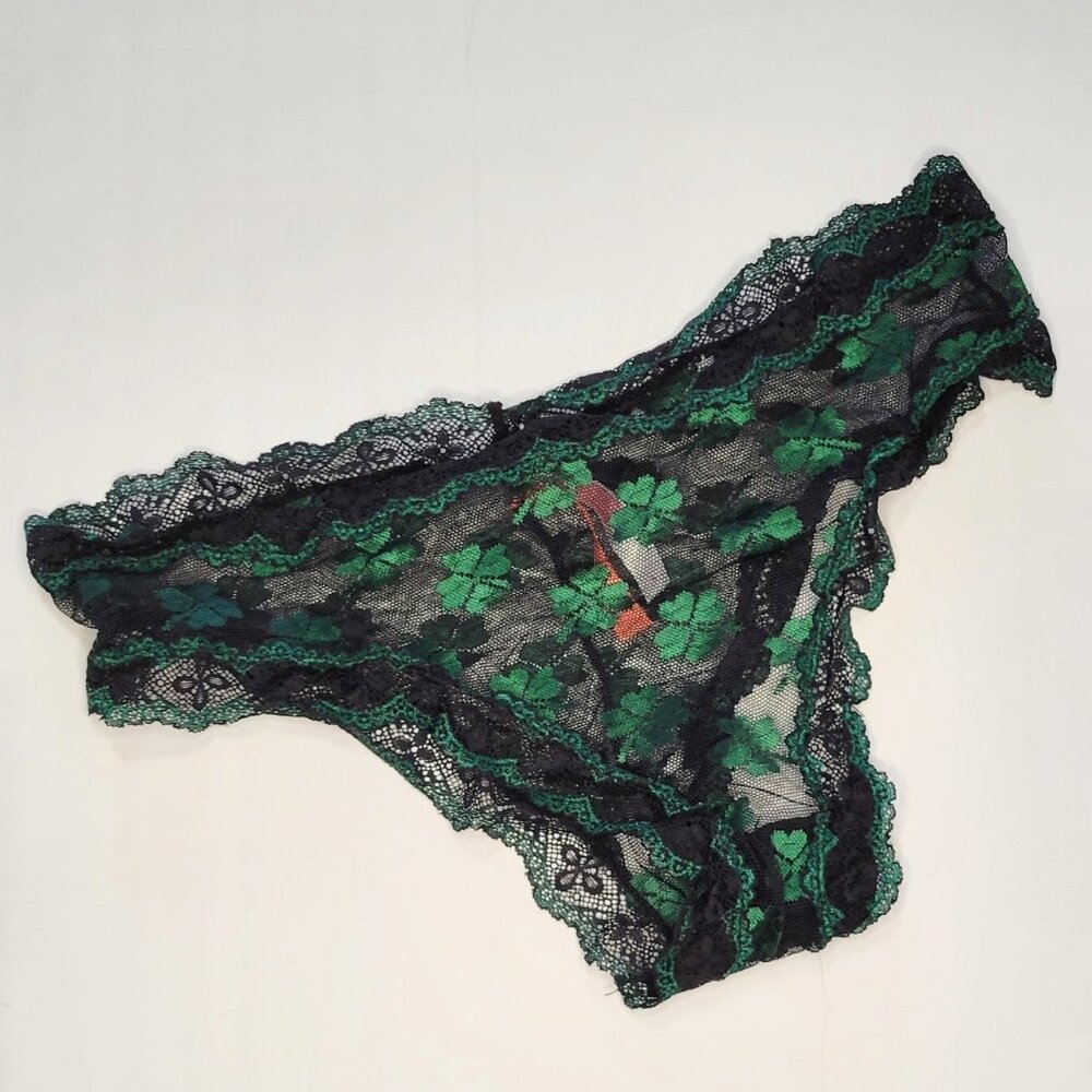 NWOT clover saint patties day lace panties